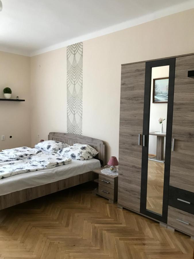Venusz Ueduelocentrum Tiszacsege Exteriör bild