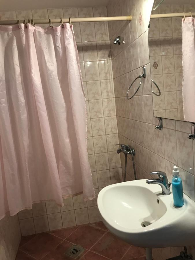 Venusz Ueduelocentrum Tiszacsege Exteriör bild